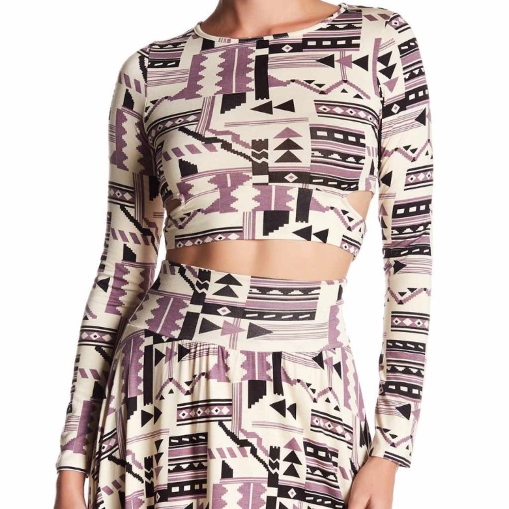 Long sleeve geometric side cut out crop too!